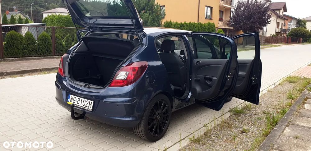 Opel Corsa 1.2 16V Cosmo - 16