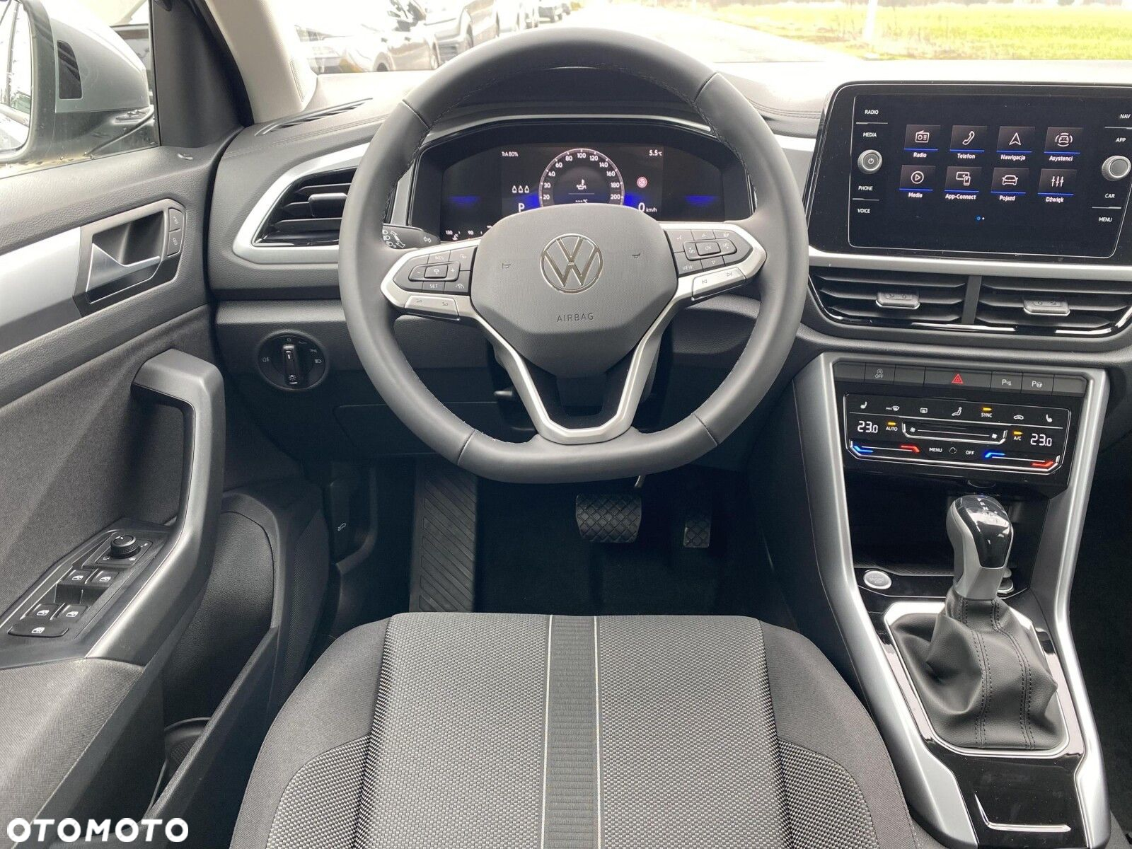 Volkswagen T-Roc - 24