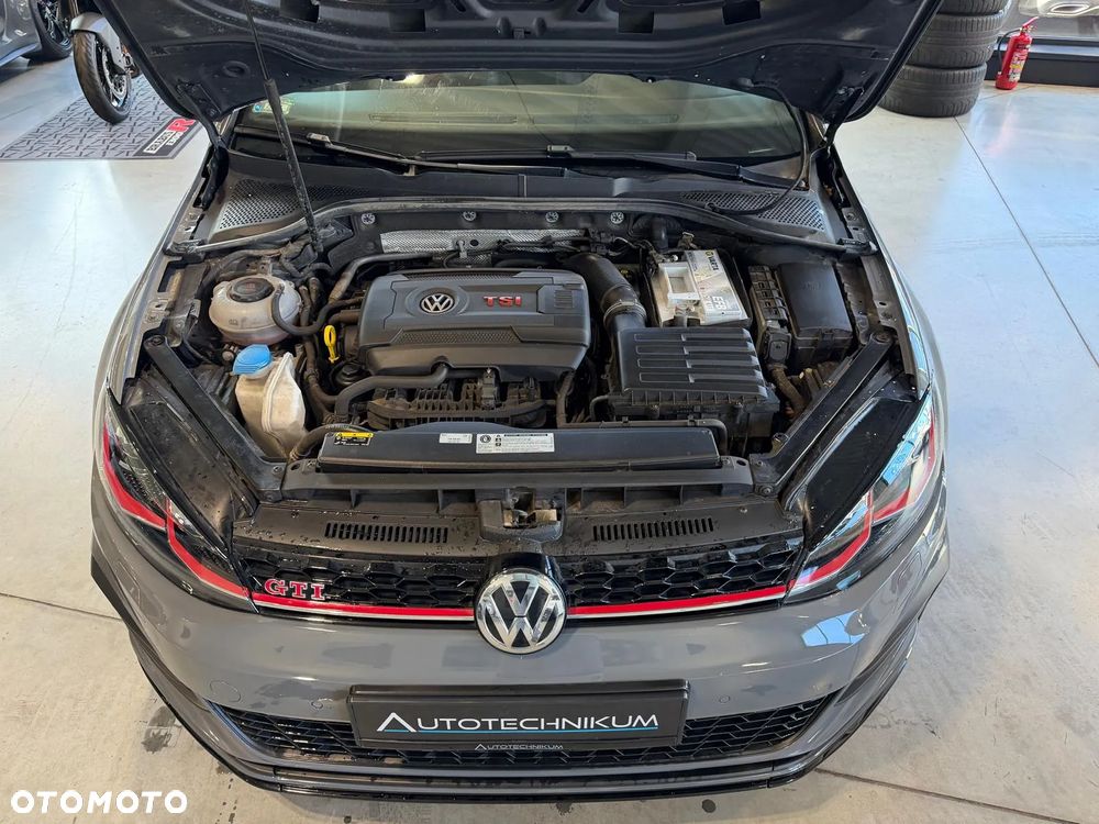 Volkswagen Golf GTI TCR 2.0 TSI OPF DSG - 29