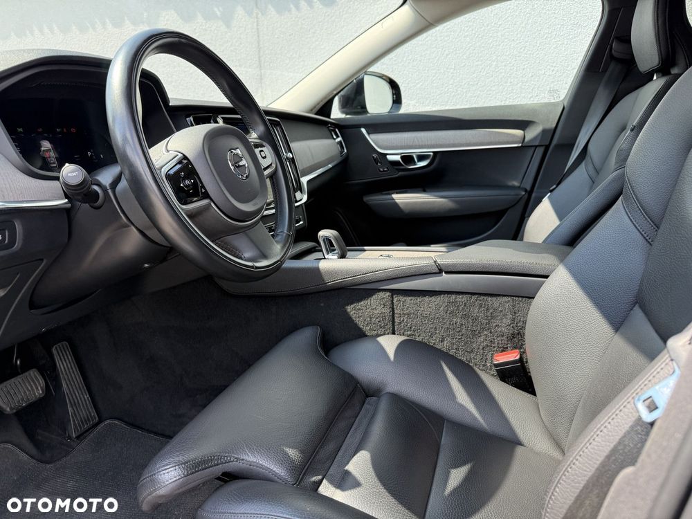 Volvo V90 Cross Country - 14