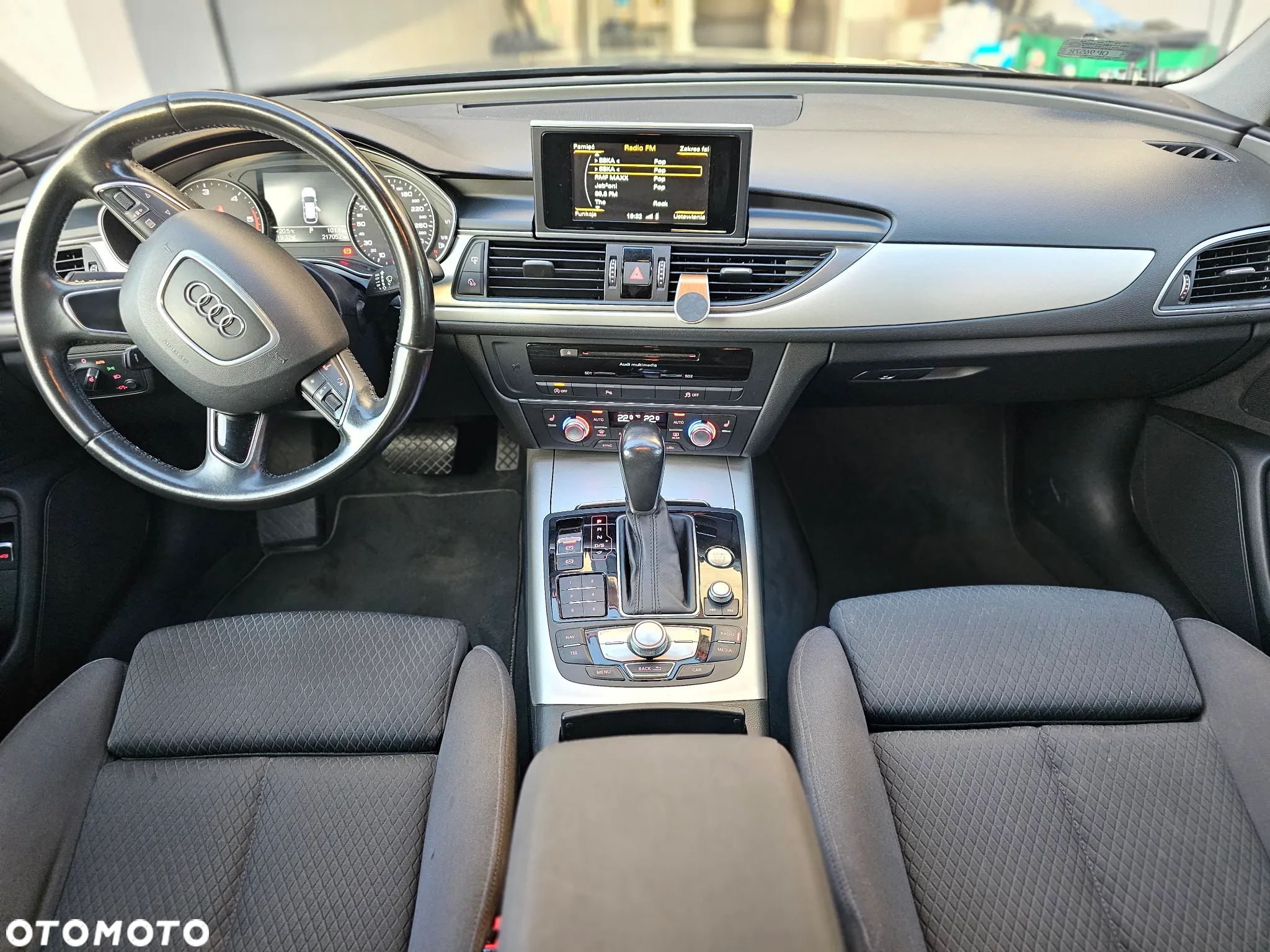 Audi A6 Avant 2.0 TDI Ultra S tronic - 13