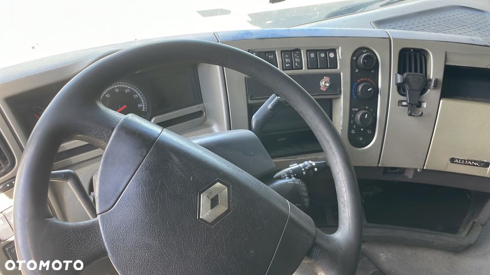 Renault Premium - 9