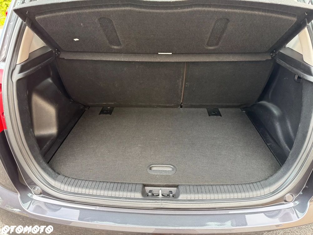 Kia Venga 1.6 CVVT Spirit - 31