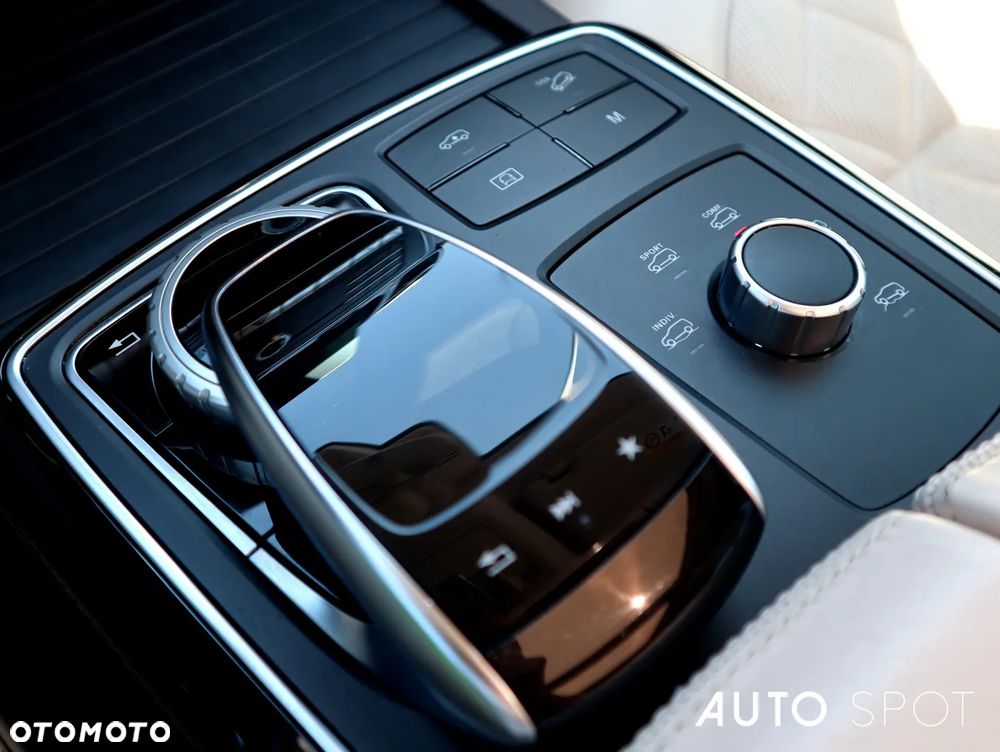 Mercedes-Benz GLS 350 d 4Matic 9G-TRONIC AMG Line - 33