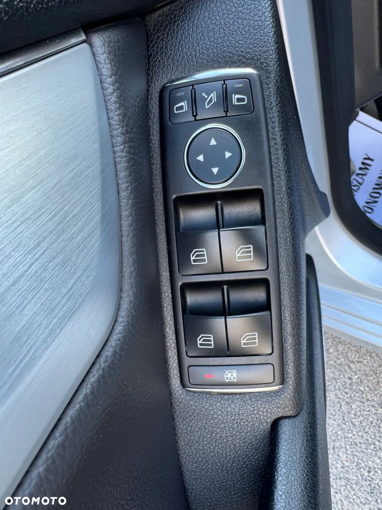 Mercedes-Benz Klasa C 180 T Kompressor Automatik BlueEFFICIENCY Avantgarde - 18