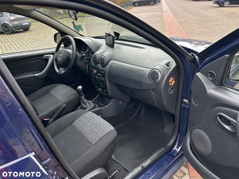 Dacia Duster 1.6 - 9