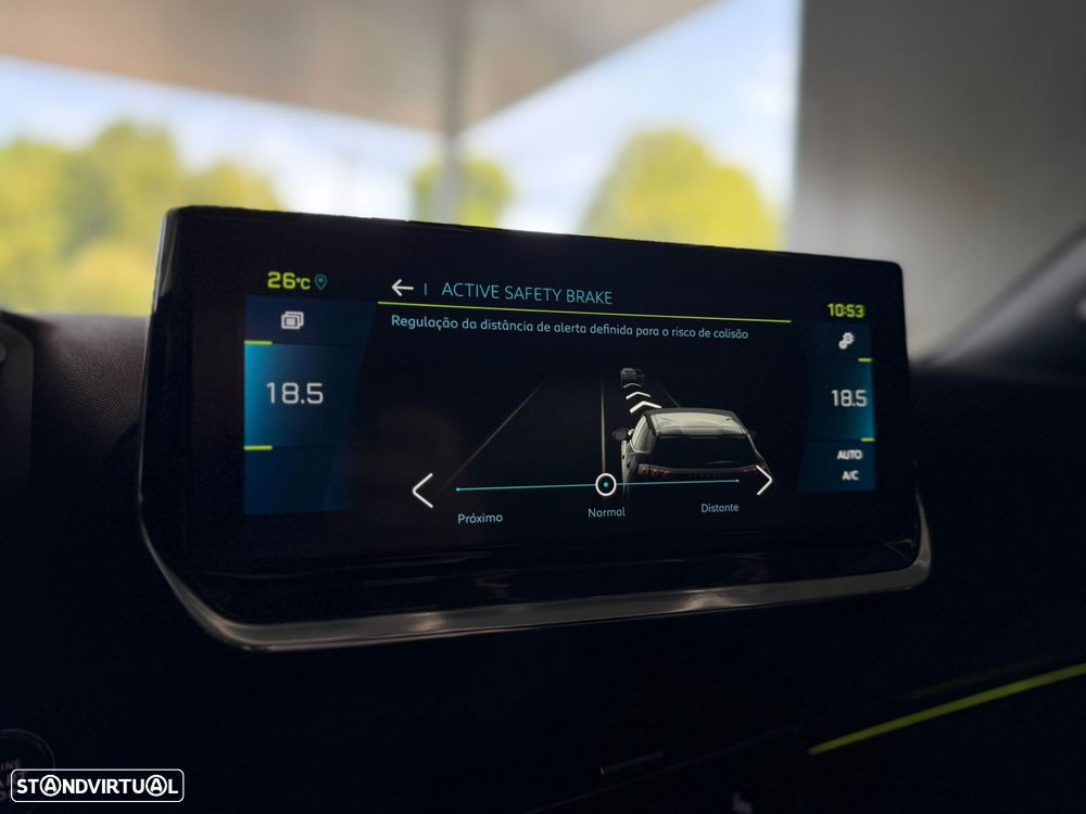 Peugeot e-2008 50 kWh GT - 52