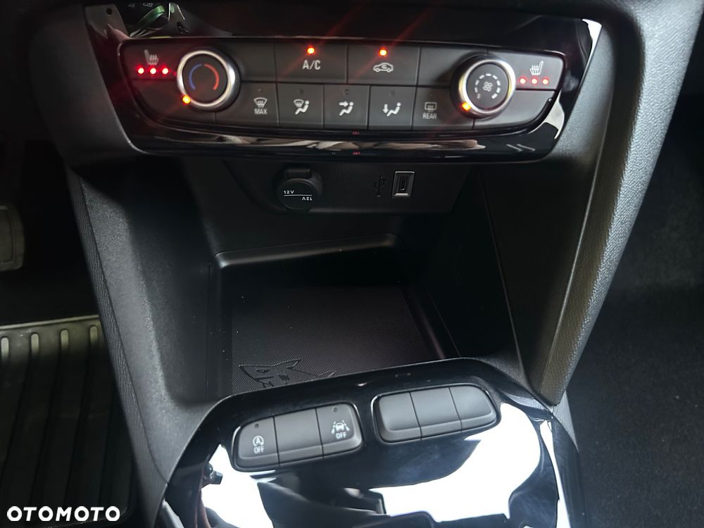Opel Corsa 1.2 T mHEV Yes 2025 eDCT - 26