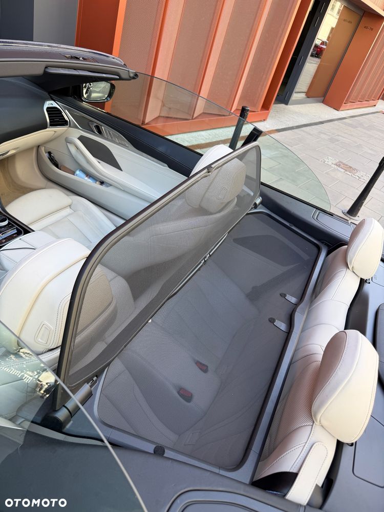 BMW Seria 8 - 26