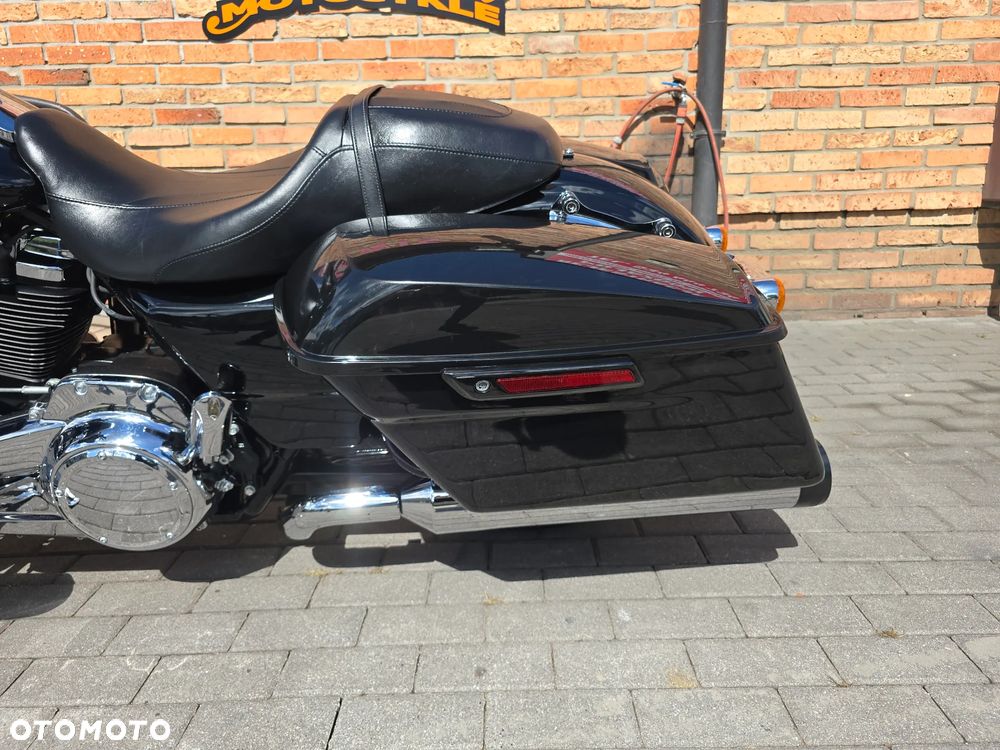 Harley-Davidson Touring Street Glide - 6