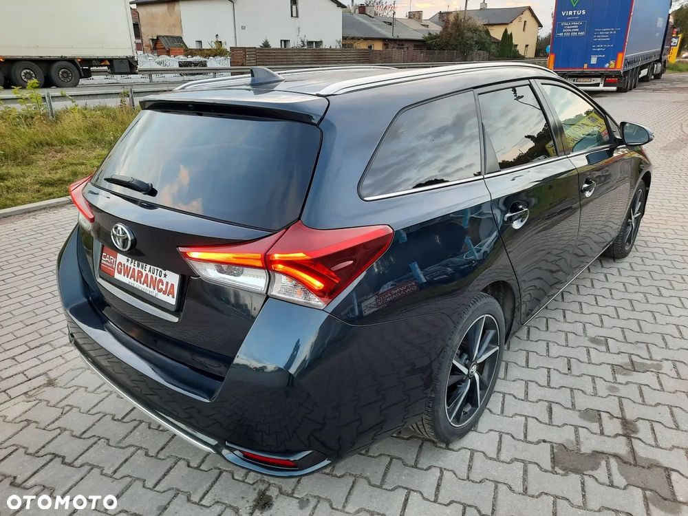 Toyota Auris 1.6 D-4D Touring Sports Comfort - 6
