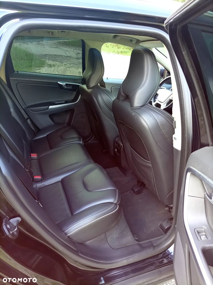 Volvo XC 60 D5 AWD Summum - 32