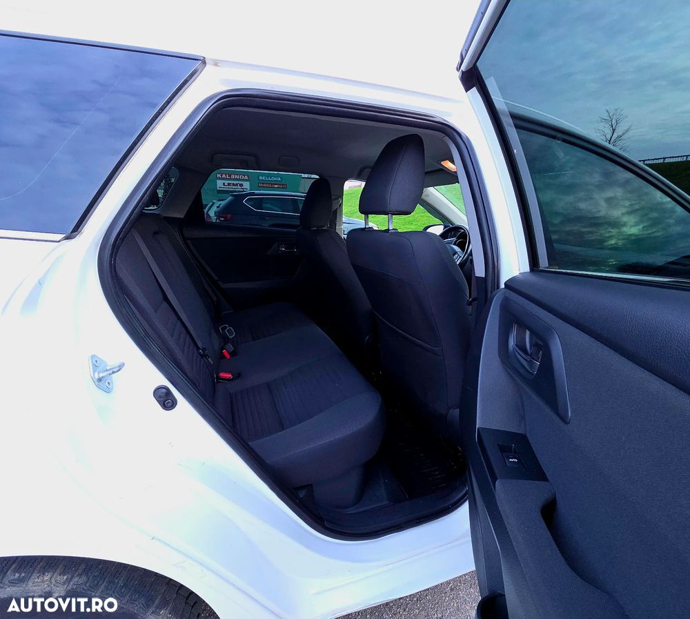 Toyota Auris 1.8 L VVT-i Hybrid Luna - 10