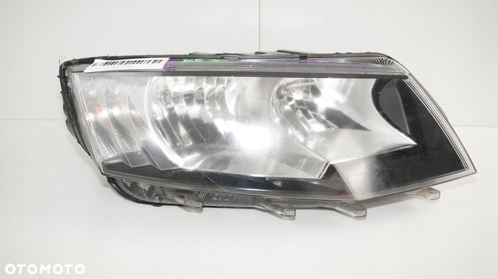 LAMPA PRAWY PRZÓD PRZEDNIA SKODA RAPID 12-15R - 10