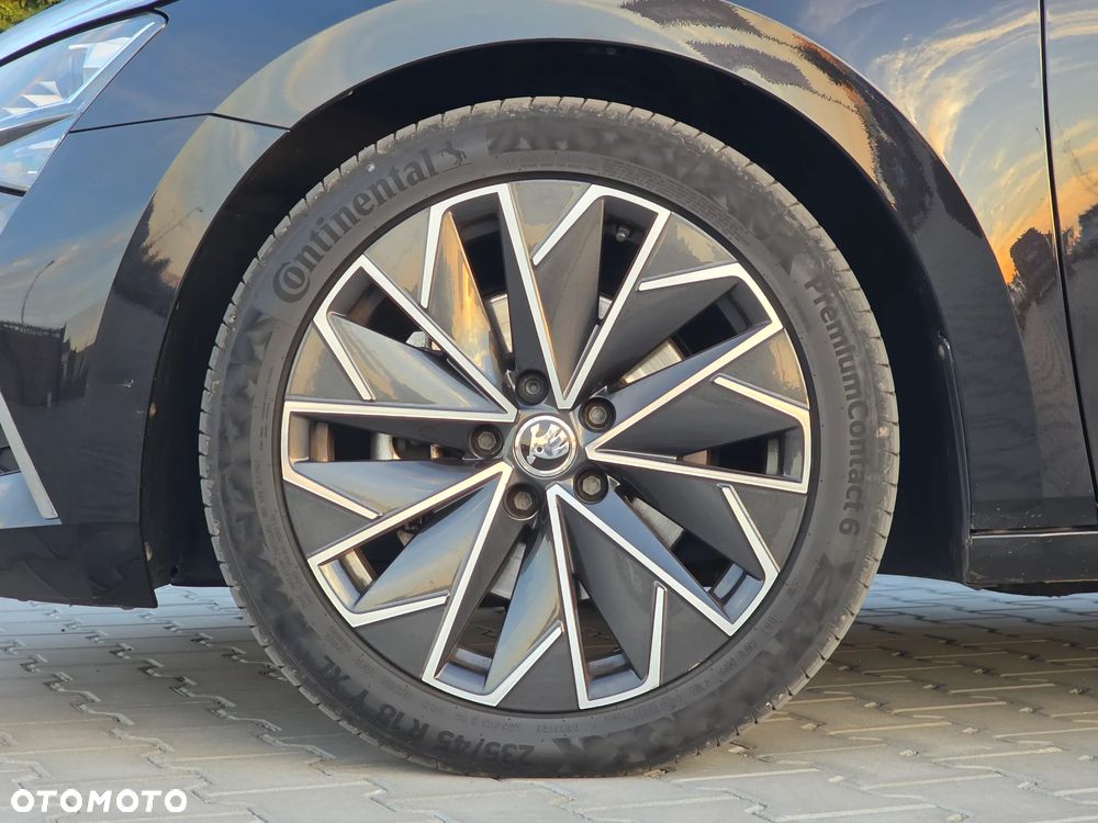 Skoda Superb 2.0 TDI SCR 4x4 L&K DSG - 20