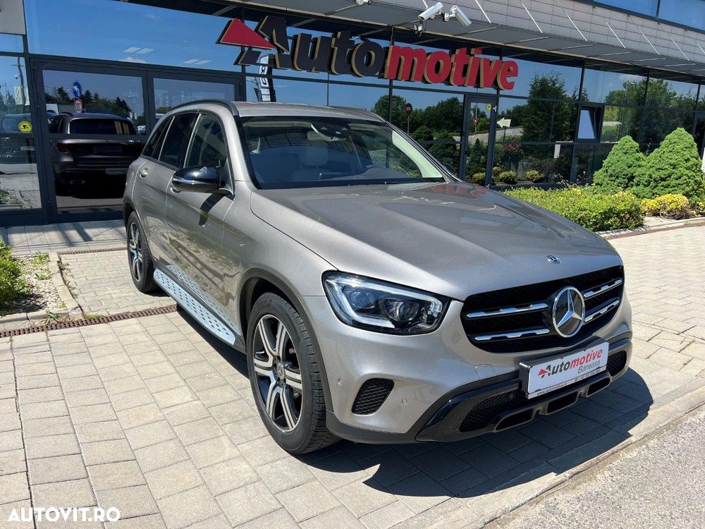 Mercedes-Benz GLC 300 4MATIC 9G-TRONIC - 3