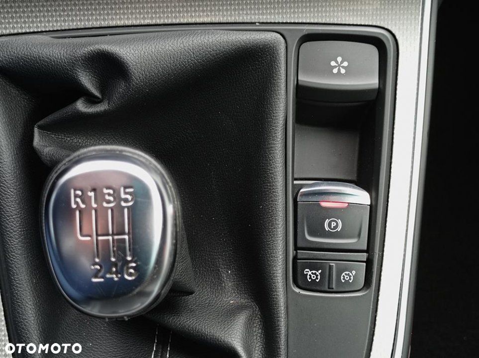 Renault Grand Scenic - 33