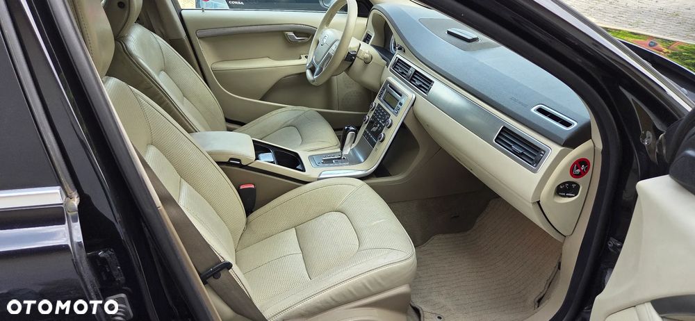 Volvo XC 70 D5 AWD Momentum - 15