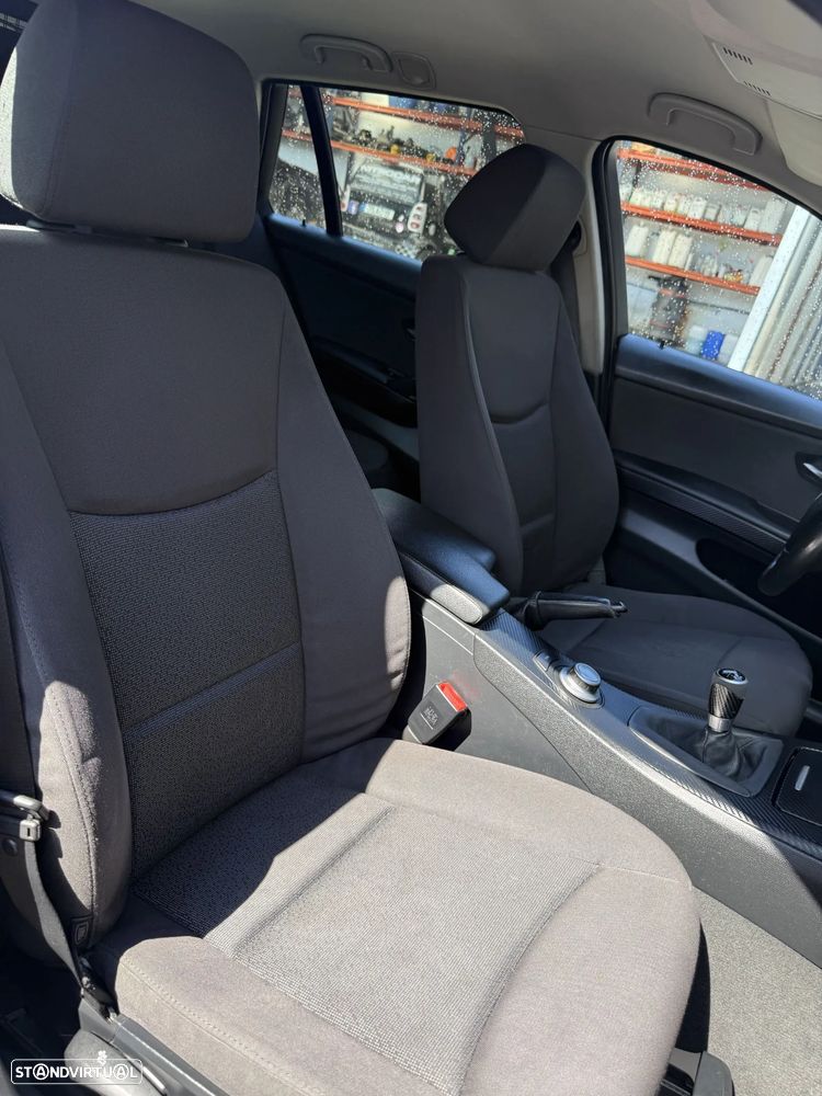 BMW 320 d Sport - 11