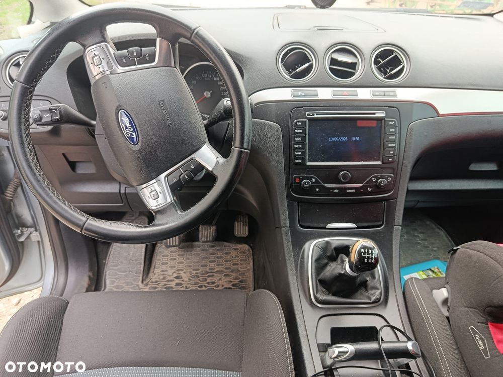 Ford S-Max - 8