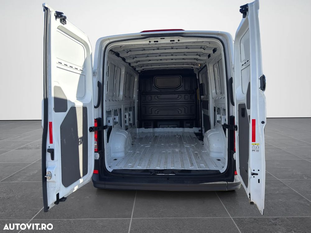 Volkswagen Crafter - 13