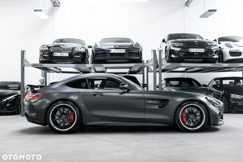 Mercedes-Benz AMG GT R - 9