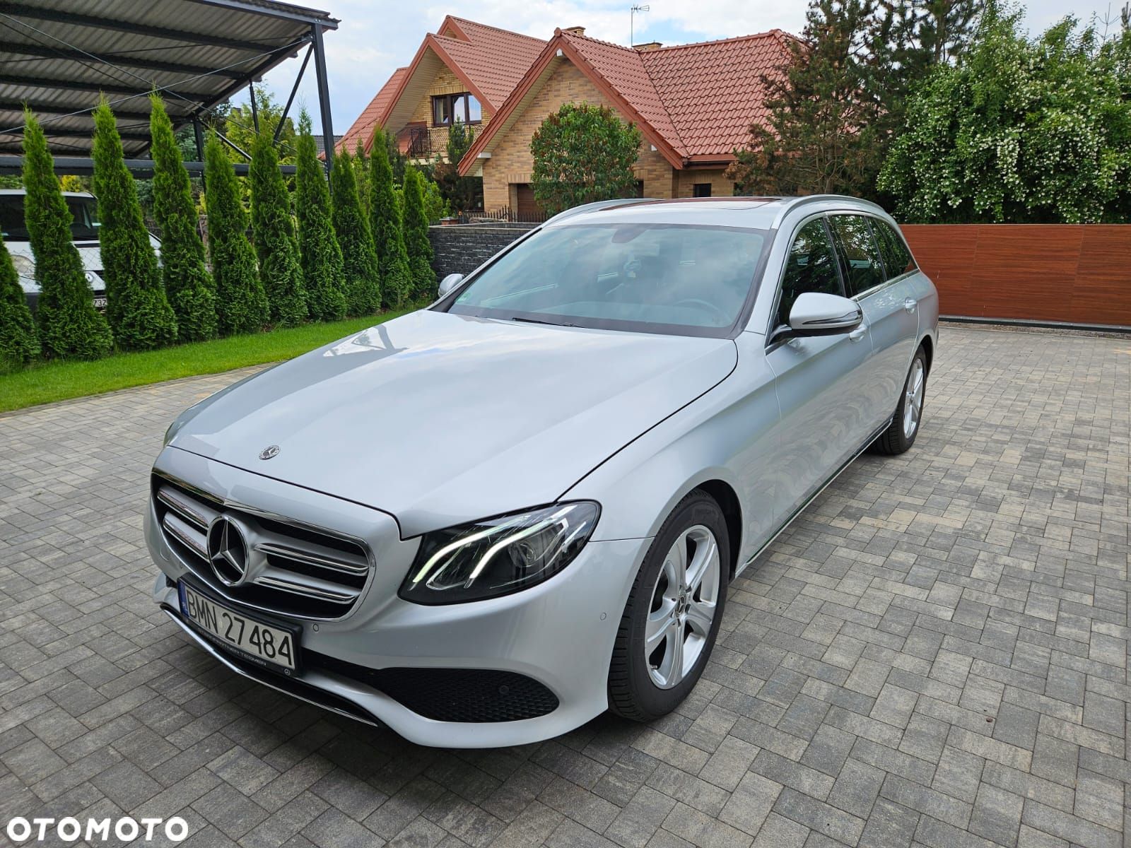 Mercedes-Benz Klasa E 220 d T 9G-TRONIC - 1