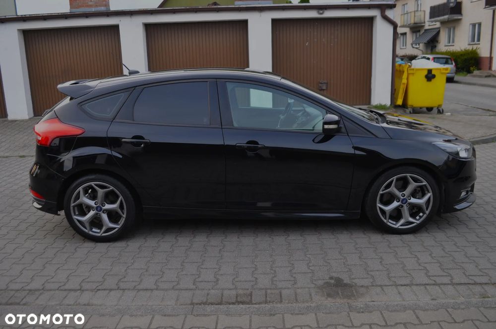 Ford Focus 2.0 EcoBoost ST - 4