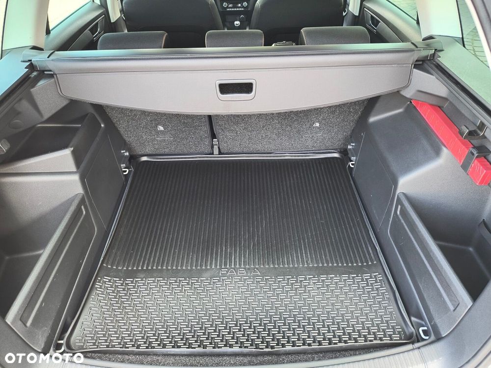 Skoda Fabia 1.0 TSI Ambition - 32
