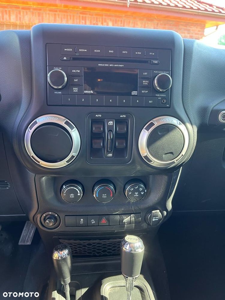 Jeep Wrangler - 6