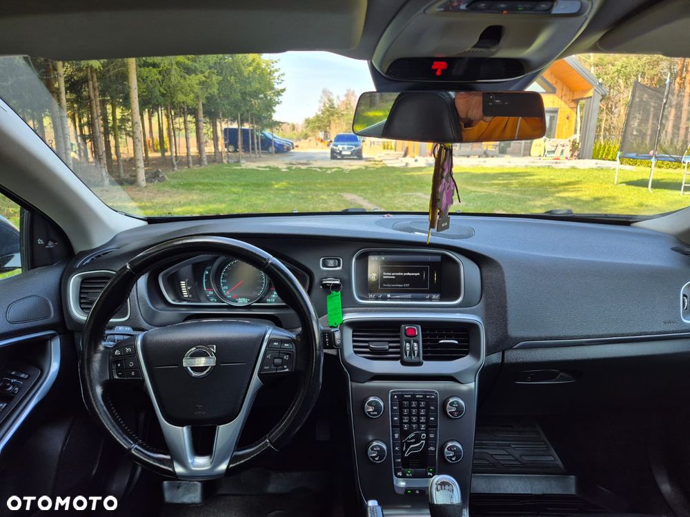 Volvo V40 D2 Summum - 9