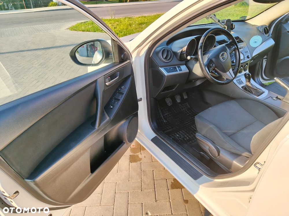 Mazda 3 1.6 Exclusive + - 7