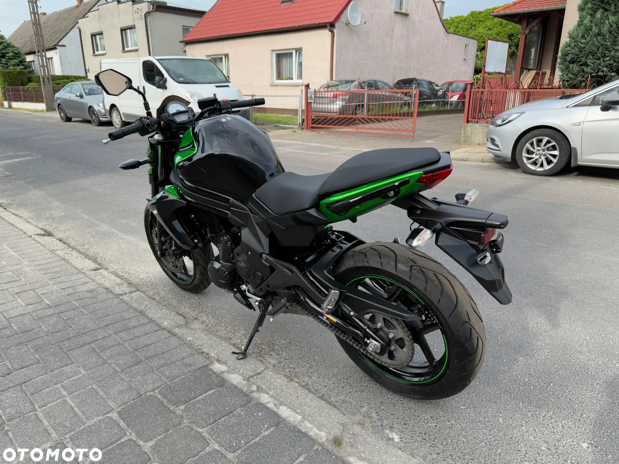 Kawasaki ER - 7