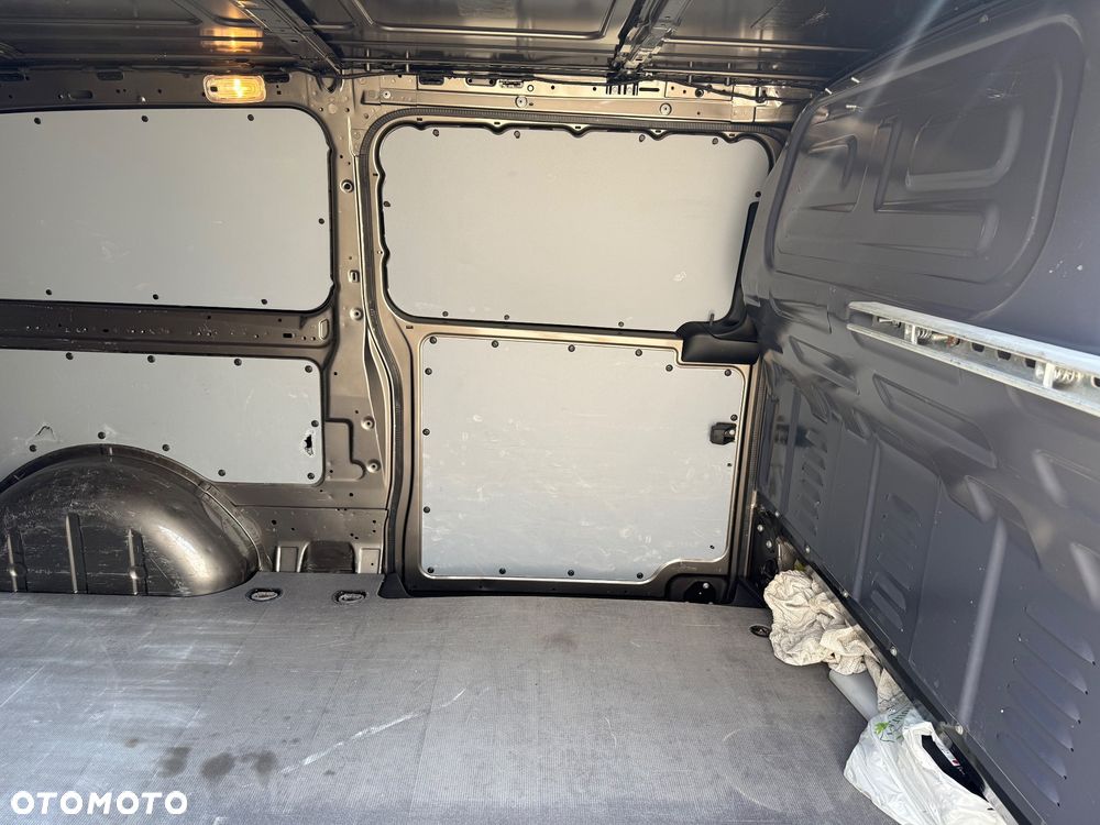 Mercedes-Benz VITO/METRIS - 18