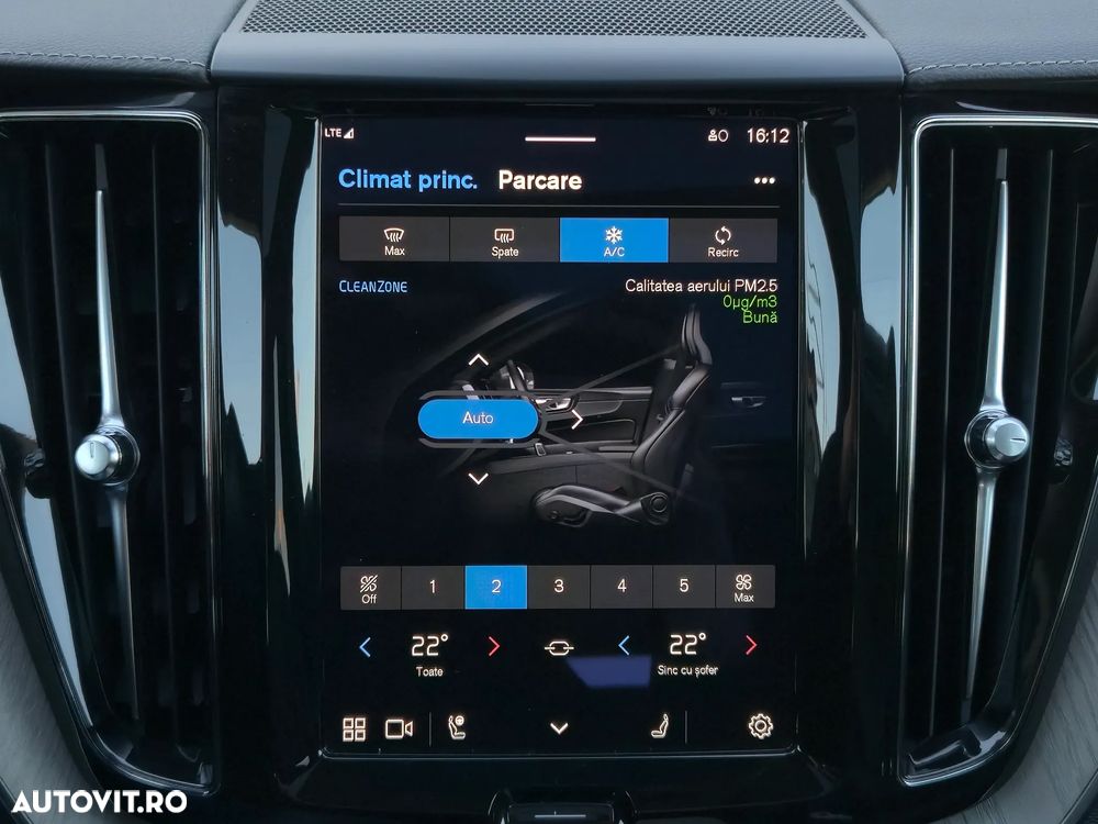 Volvo XC 60 T6 AWD Recharge Geartronic Inscription Expression - 17