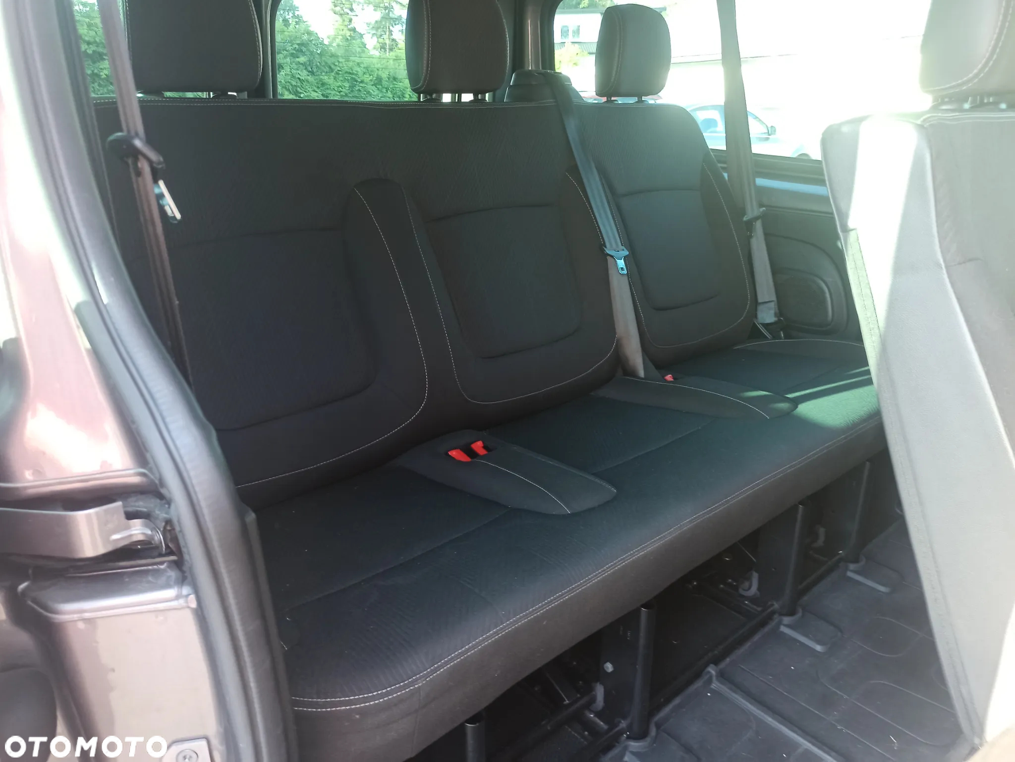 Renault Trafic Grand SpaceClass 2.0 dCi - 15