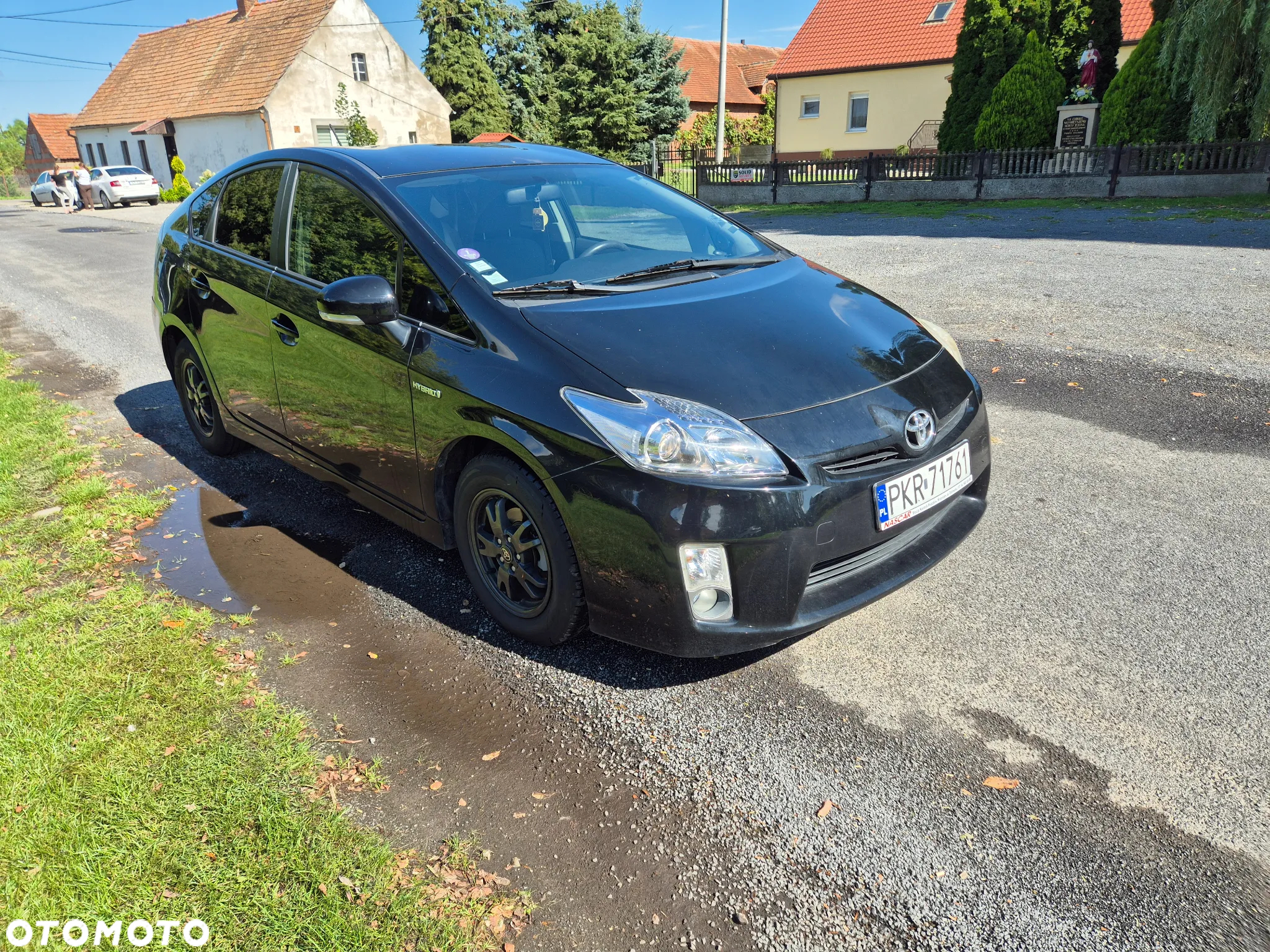 Toyota Prius (Hybrid) - 3