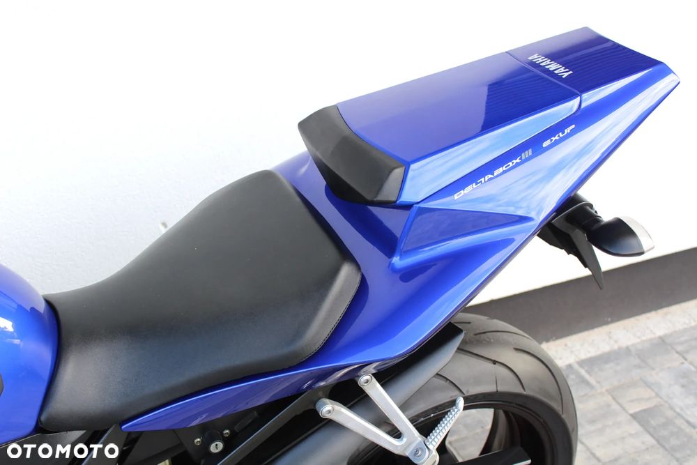 Yamaha R1 - 13