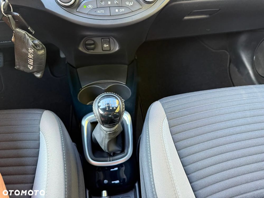 Toyota Yaris 1.5 Selection - 4