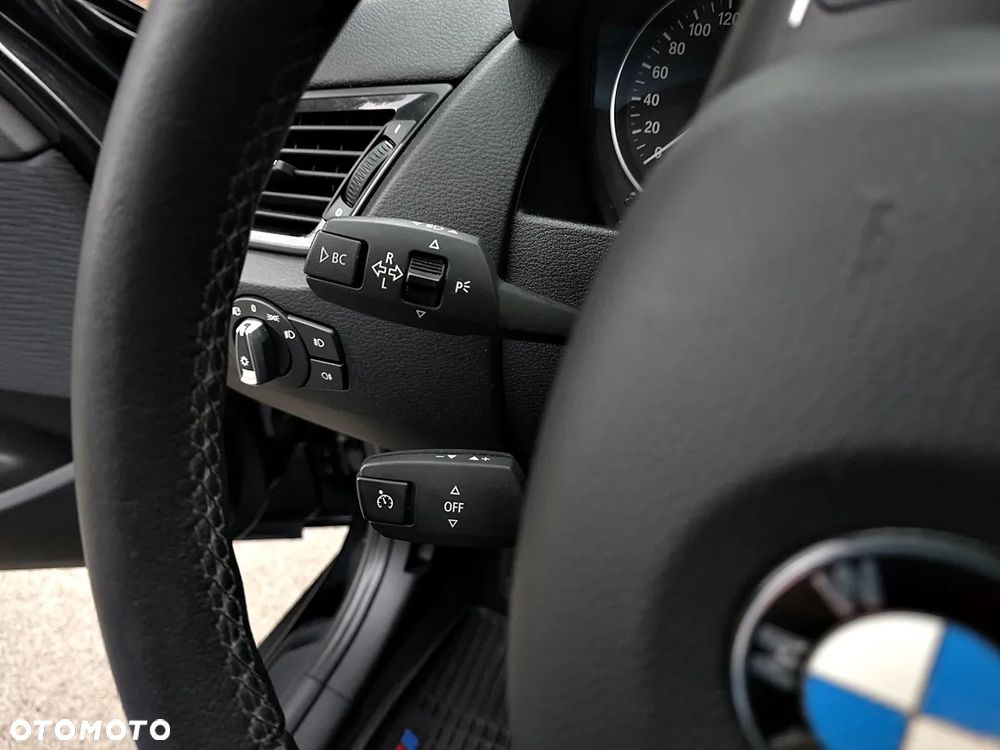 BMW X1 sDrive18i xLine - 32