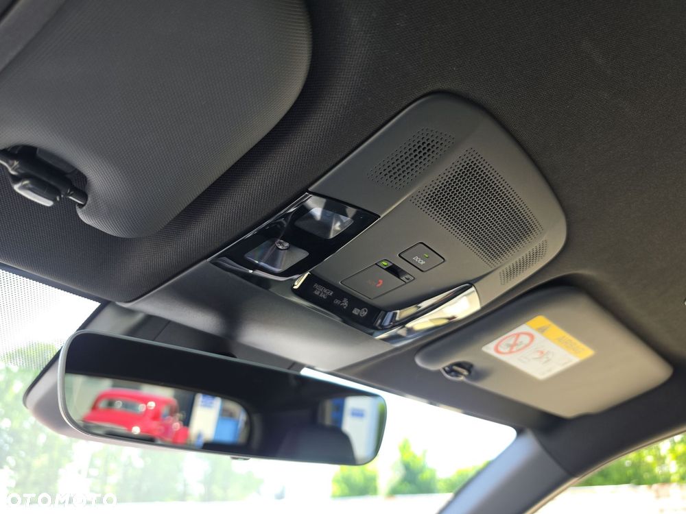 Lexus LBX 1.5 Hybrid Emotion - 21