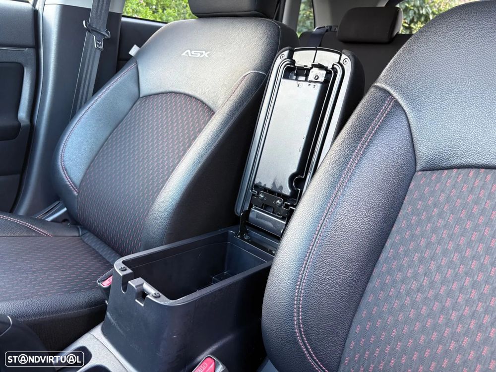 Mitsubishi ASX 1.6 DI-D Intense Black Edition - 32