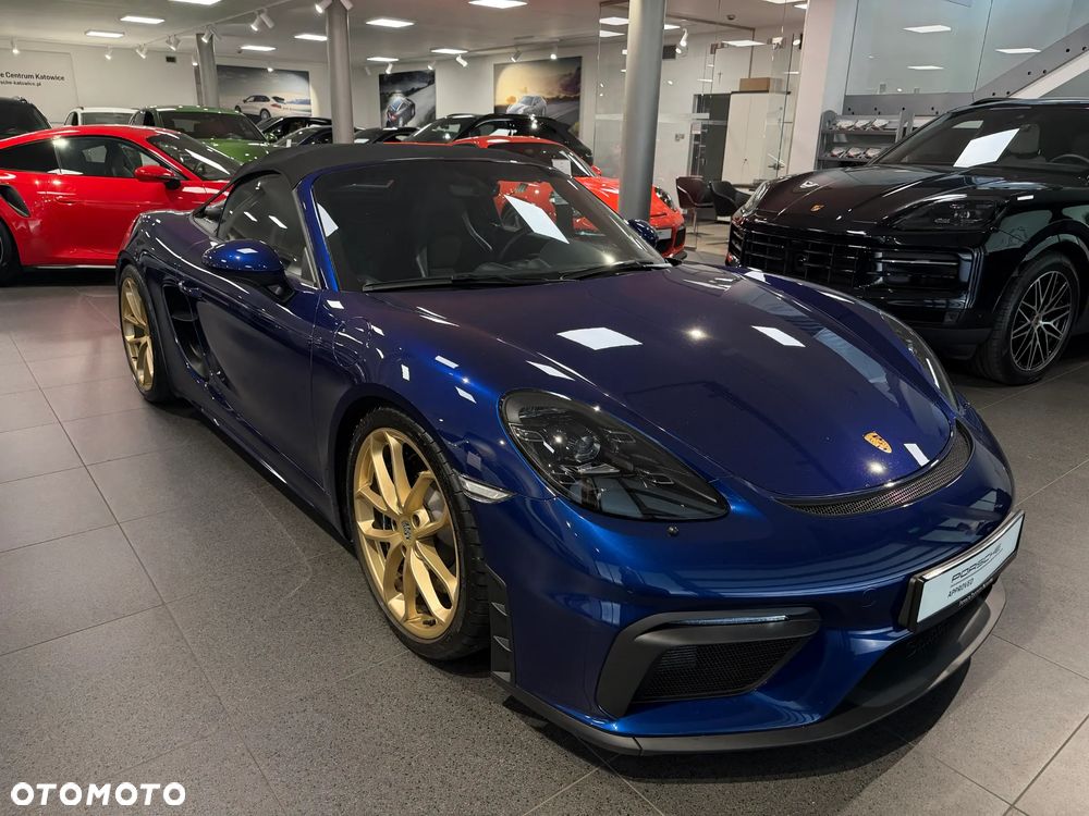 Porsche 718 Spyder - 8