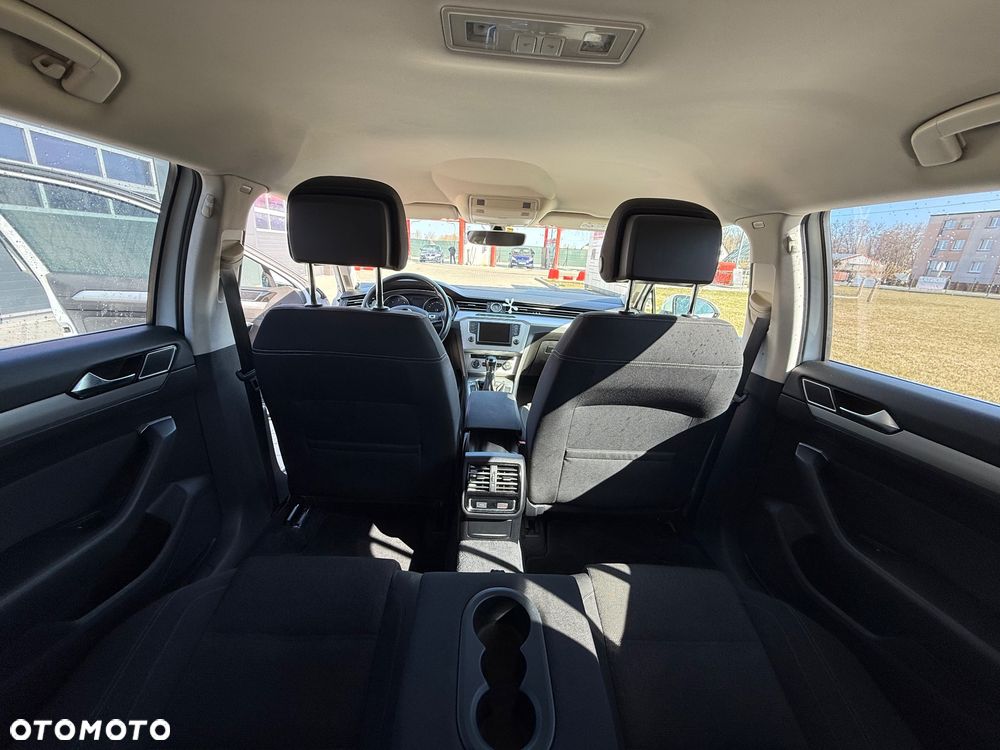 Volkswagen Passat Variant 1.6 TDI BMT Comfortline - 24