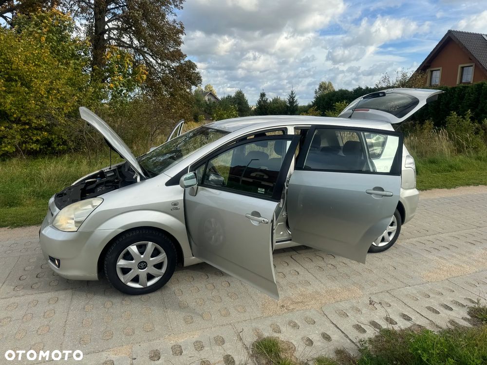 Toyota Corolla Verso - 19