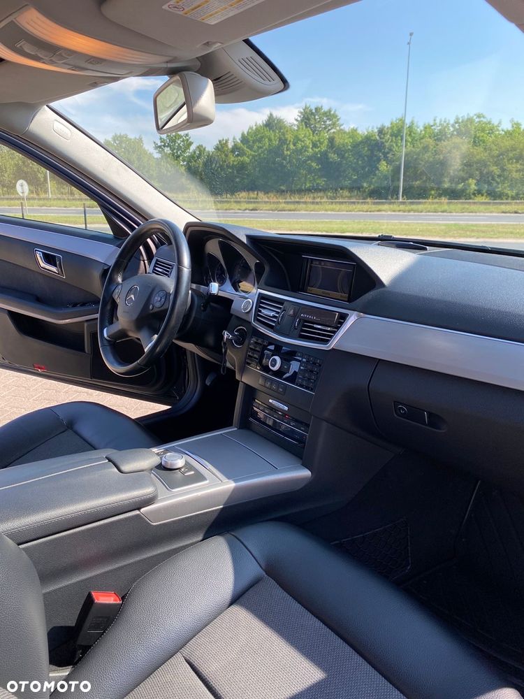 Mercedes-Benz Klasa E 220 CDI BlueEff Avantgarde - 26