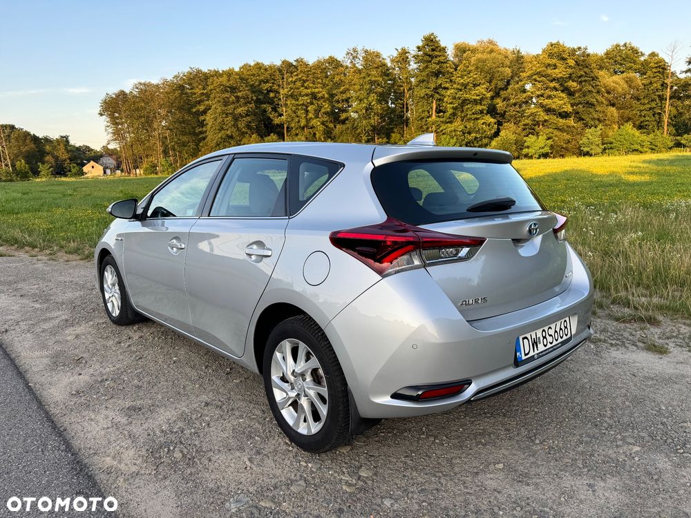 Toyota Auris Hybrid 135 Comfort - 3