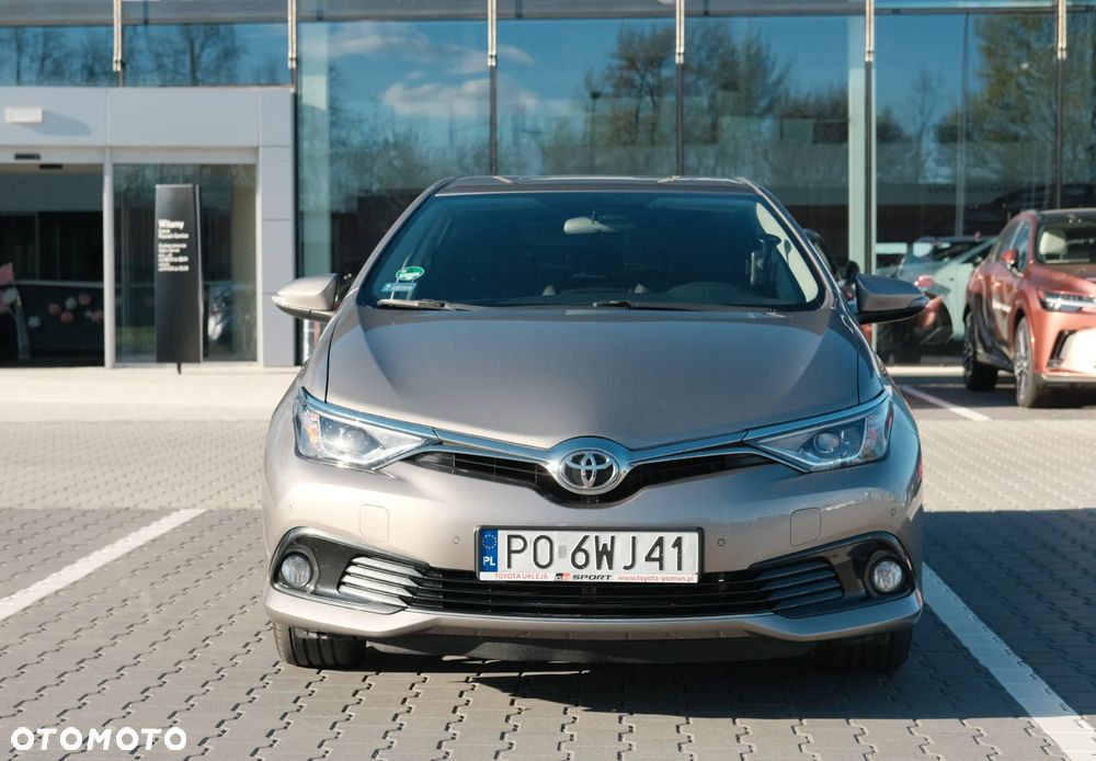Toyota Auris 1.6 Premium Comfort - 2