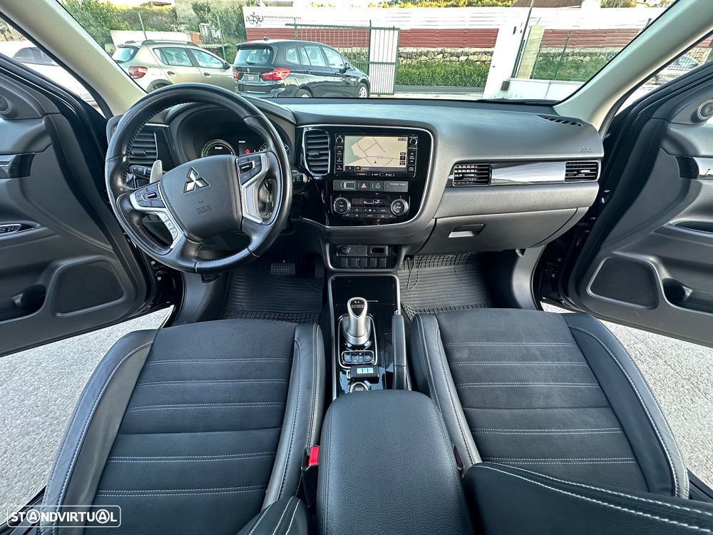 Mitsubishi Outlander 2.0 Intense Navi - 29