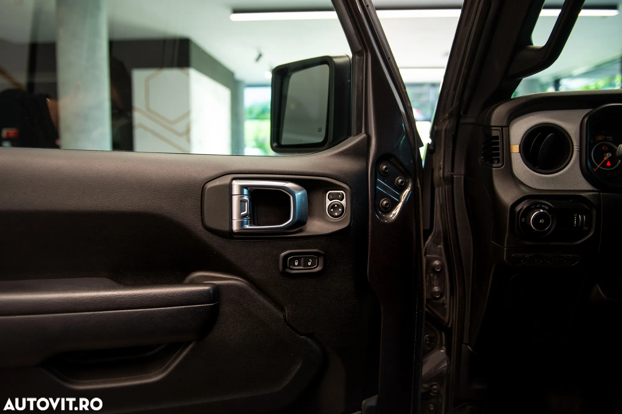 Jeep Wrangler - 15